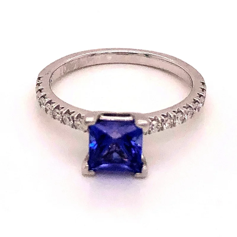 Women’s oval rings-Tanzanite Ring