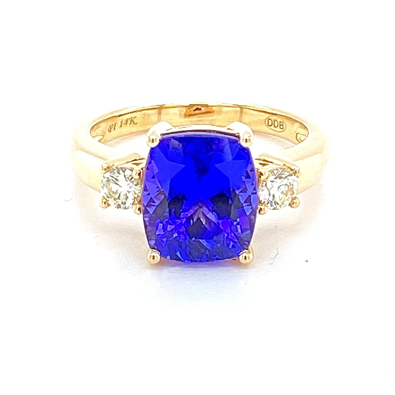 Women’s gold rings-Tanzanite Ring