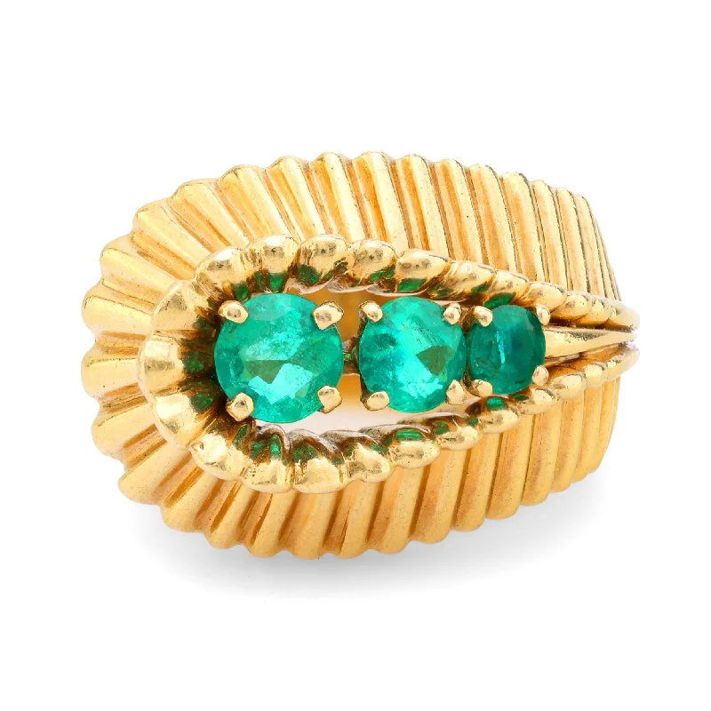 Women’s stackable wedding rings-Retro emerald 18k yellow gold ring