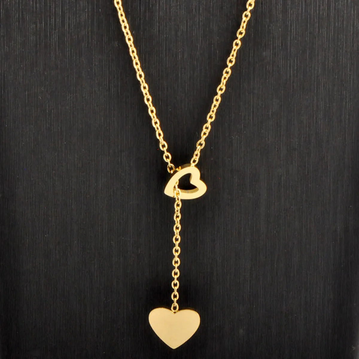 Women’s delicate necklaces-Titanium Steel Vintage Style Heart Shape Plating Pendant Necklace