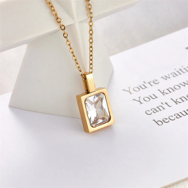 White Zirconium (Square) Xl0130