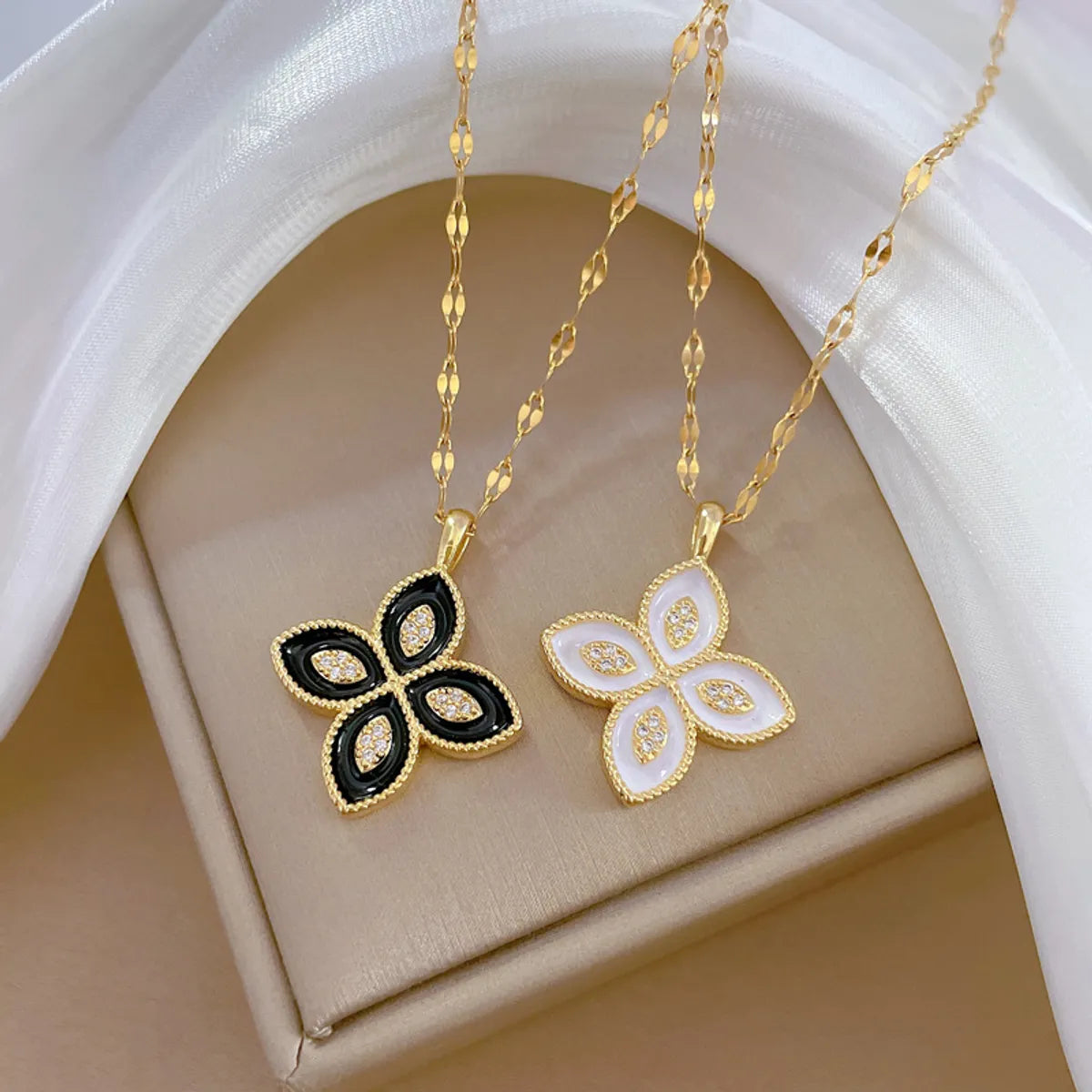 Women’s long chain necklaces-Simple Style Streetwear Commute Four Leaf Clover Titanium Steel Copper Inlay Artificial Gemstones Pendant Necklace