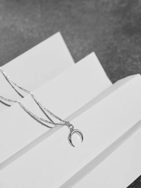 Women’s short necklaces-Moon Necklace Silver