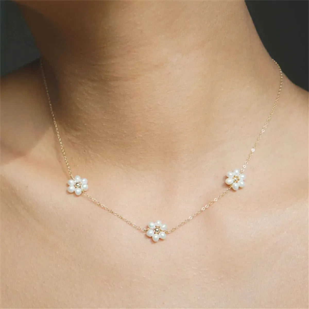 Women’s sleek necklaces-Fashion Flower Copper Necklace Pearl Copper Necklaces