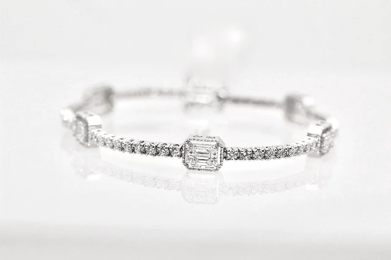 Women’s heart-shaped bracelets-18k White Gold 2.53 - Carat Diamond Tennis Bracelet