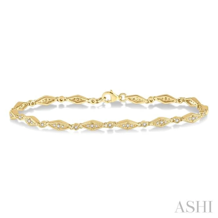 Women’s vintage bracelets-1/3 Ctw Round Cut Diamond Shape Fashion Bracelet in 10K Yellow Gold