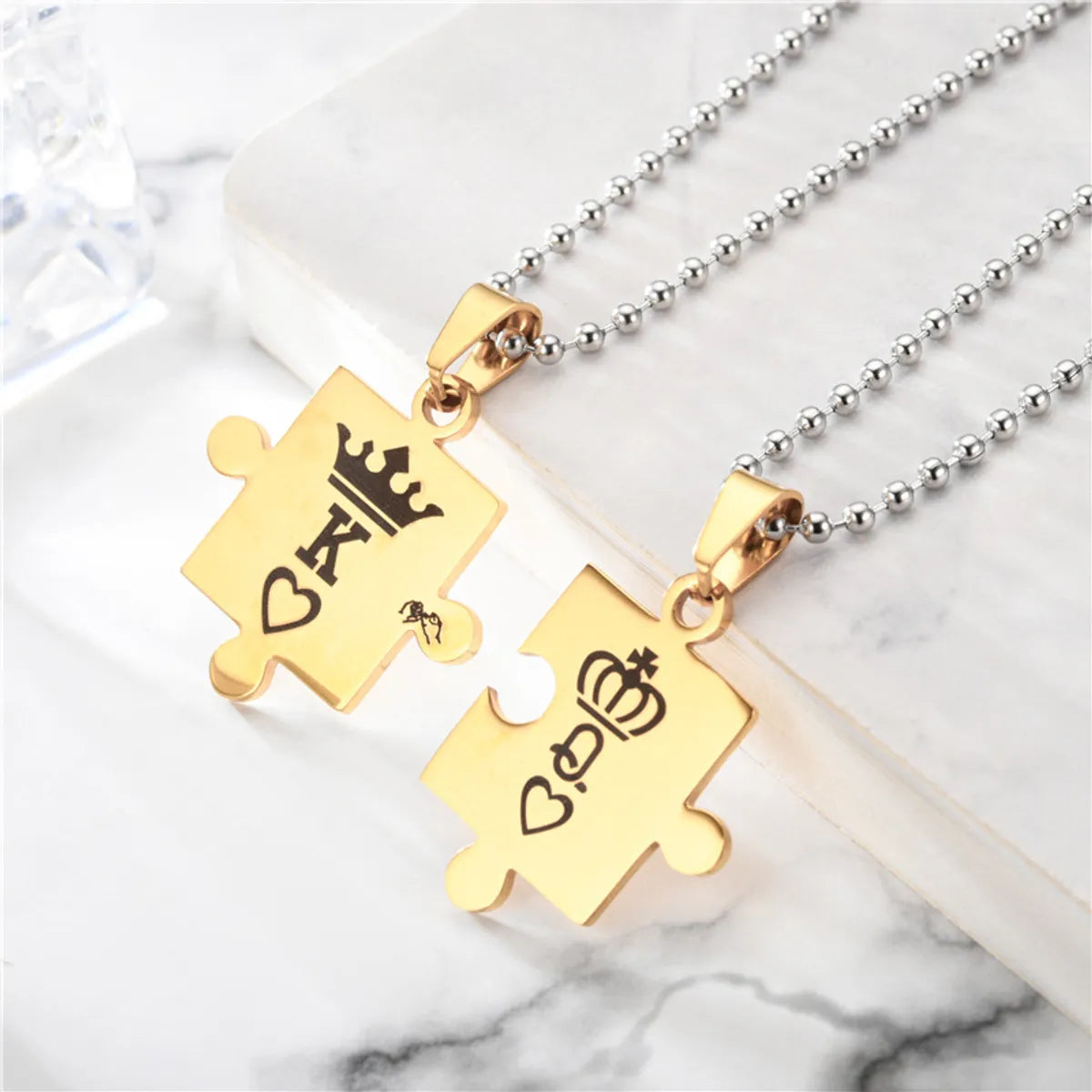 Women’s wedding necklaces-Fashion Fashion Ornament Stainless Steel Couple K Q Crown Necklace Set