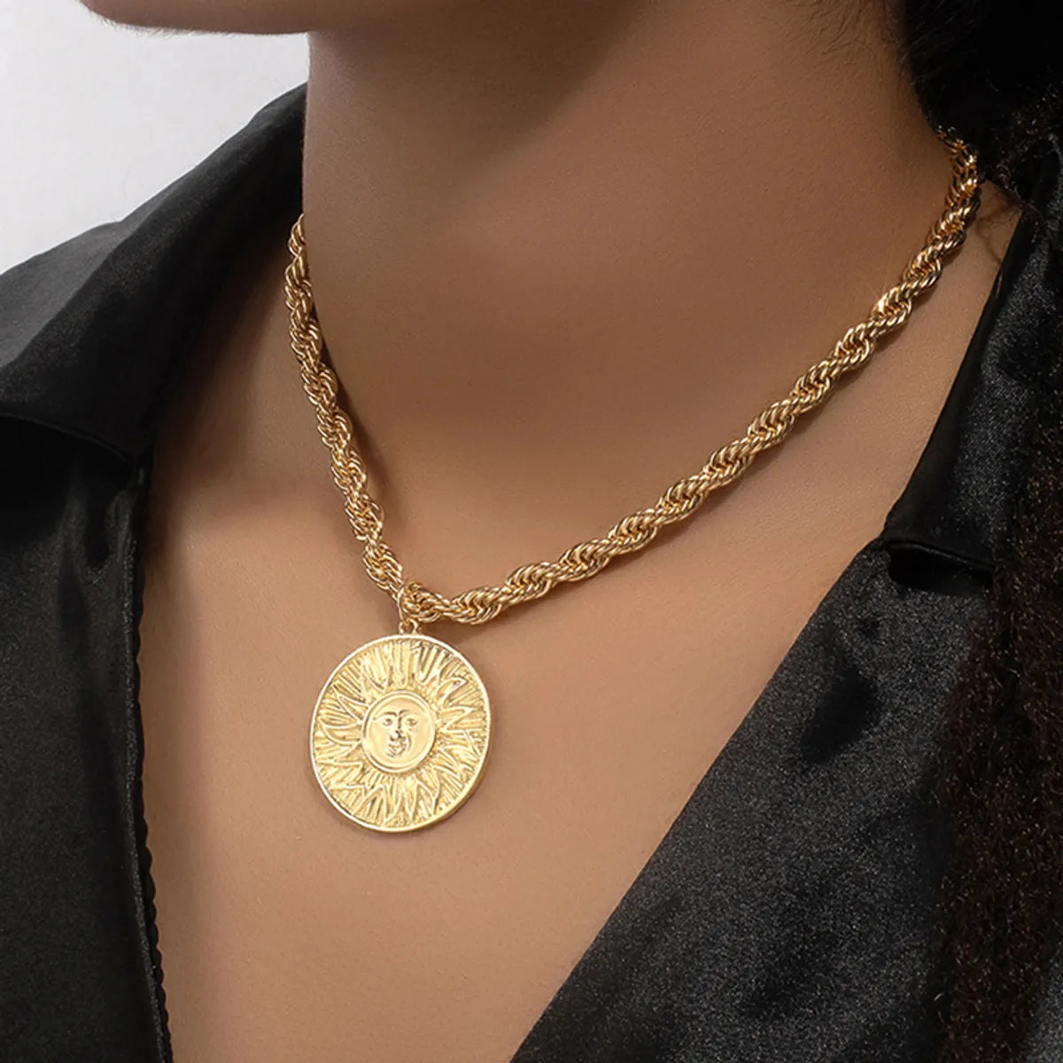 Women’s luxury necklaces-Hip-hop Retro Sun Alloy Plating 14k Gold Plated White Gold Plated Women's Pendant Necklace