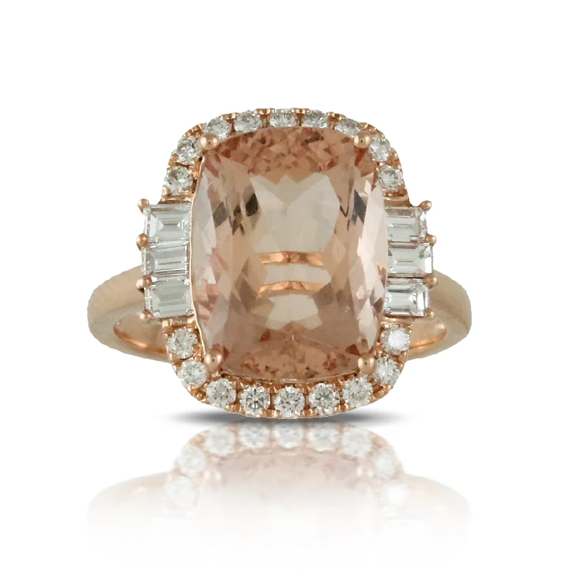 Women’s gold engagement rings-Morganite and Diamond Ring