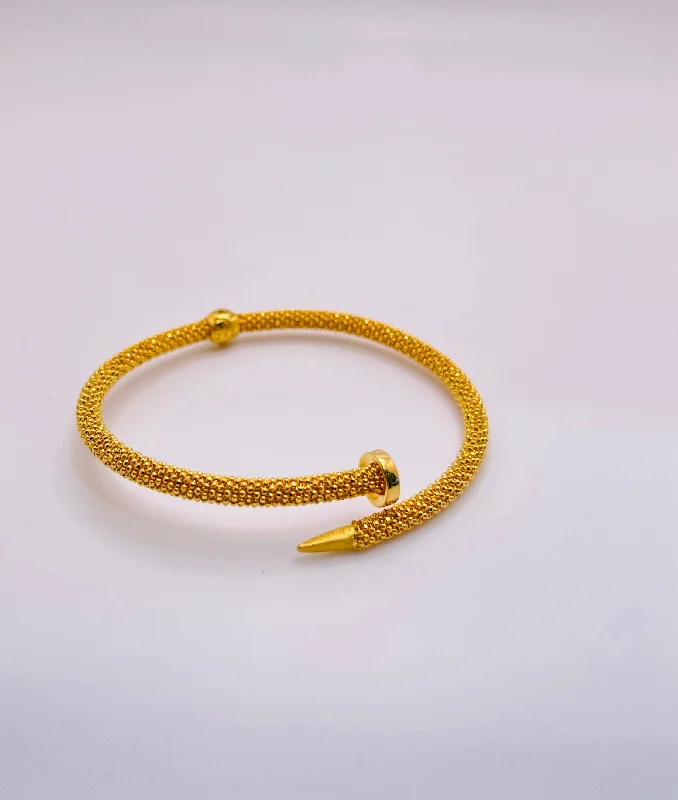 Women’s luxury gold bracelets-21k Gold Himo Nail Bracelet