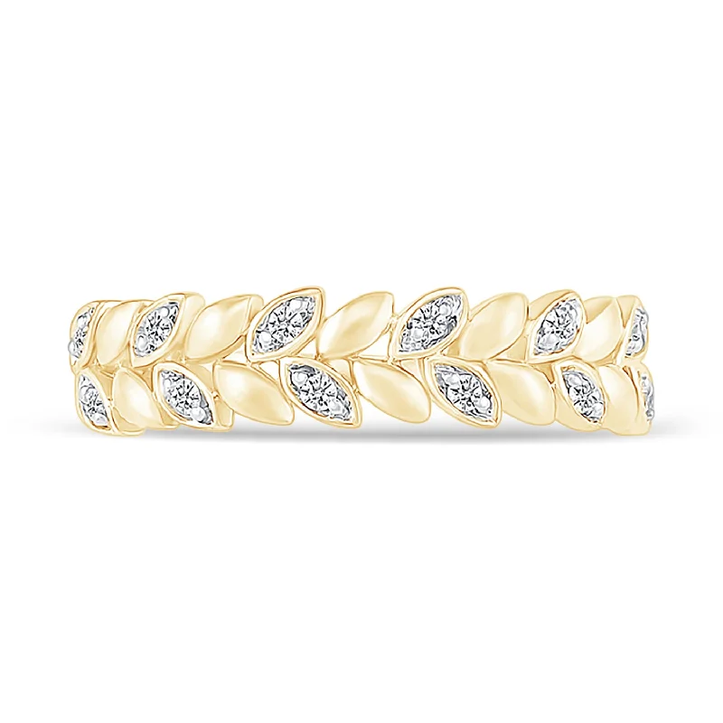 Women’s unique engagement rings-Diamond and Gold Vine Ring