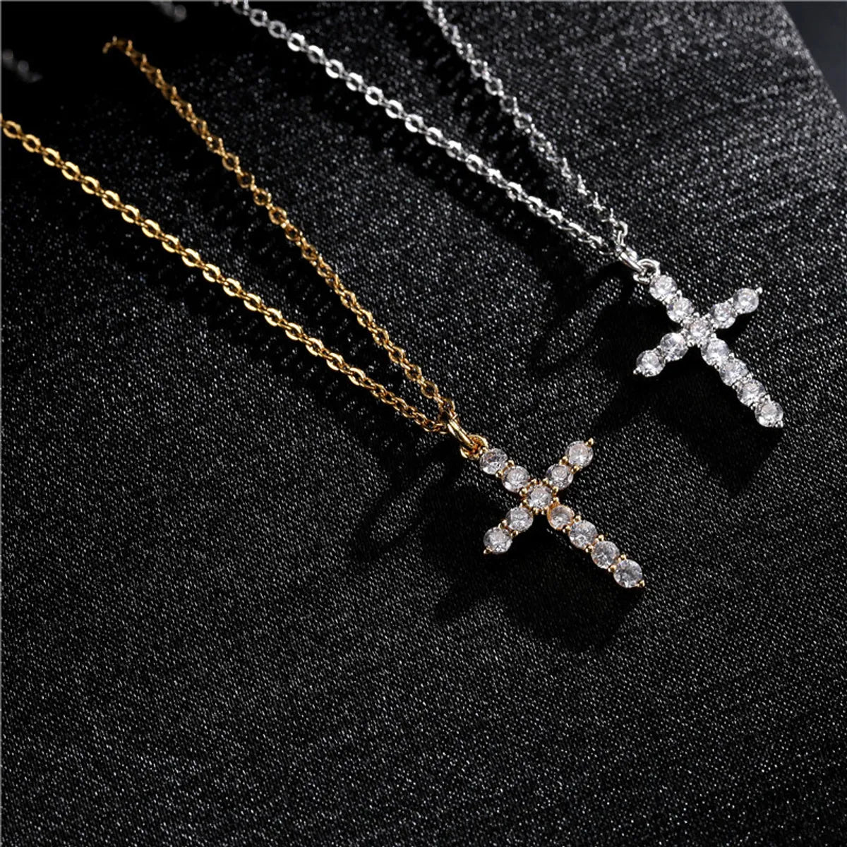 Women’s silver chain necklaces-Simple Cross Pendant Preserving Electroplated Copper Micro-inlaid Zircon Necklace