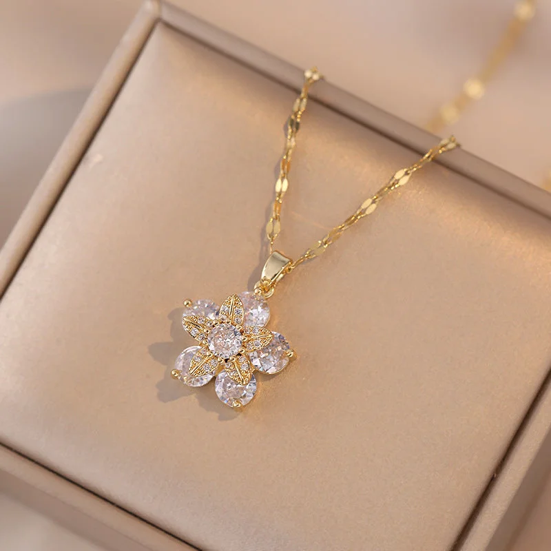 X1590 White Flower Rotating 44 Necklace {Pendant Together}