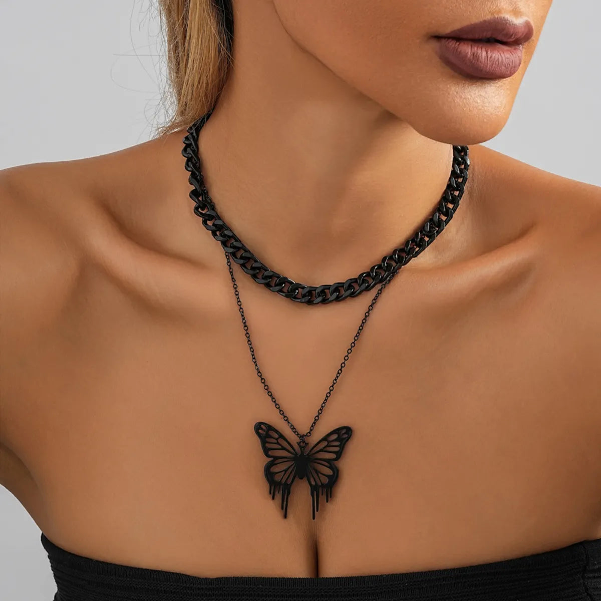 Women’s round pendant necklaces-Streetwear Butterfly Stainless Steel Layered Necklaces In Bulk