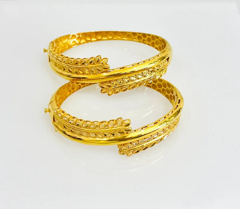 Women’s luxury gold bracelets-21k Gold Leaf Bangle Bracelet